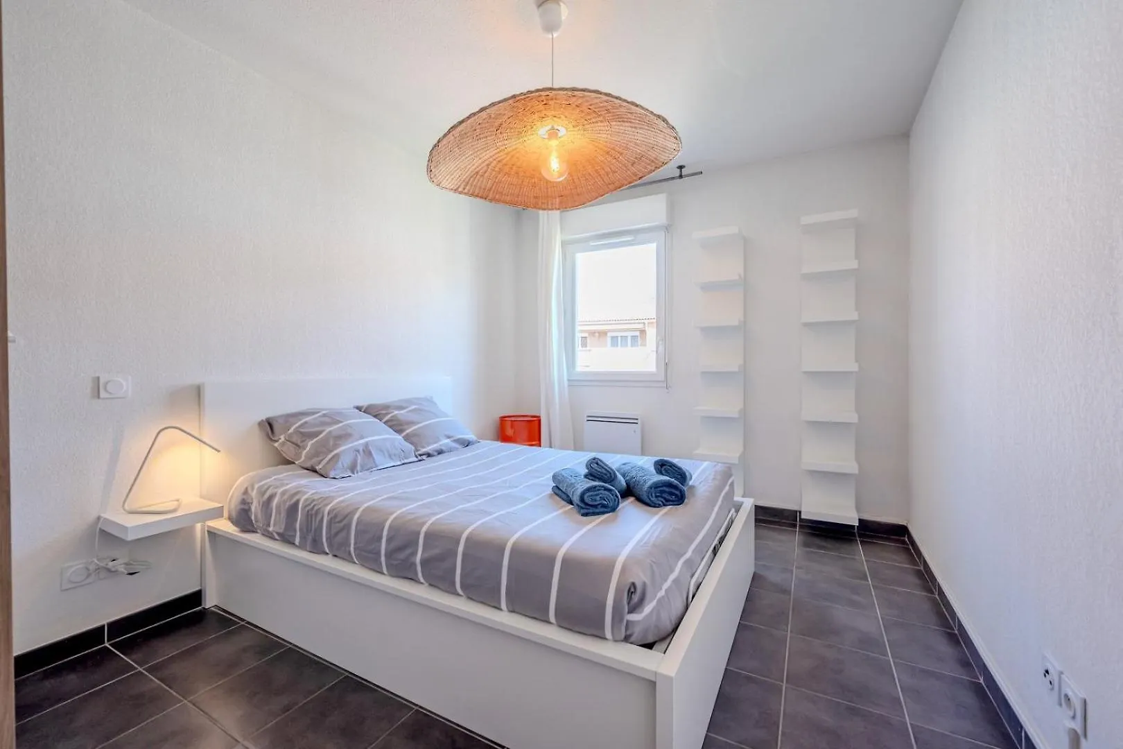 Le Neroli T2 Dernier Etage Avec Terrasse Et Garage Apartment Toulon France